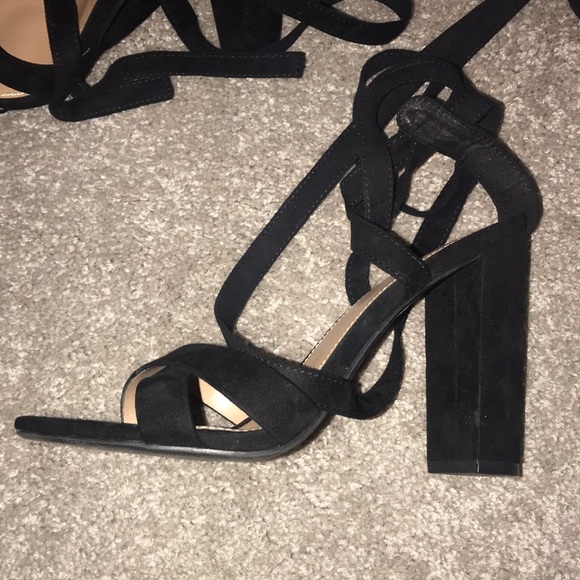 Black Mossimo heels size 7.5 - Picture 5 of 6